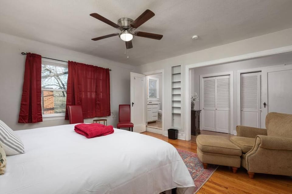 Grand Performance Home 3 min to Downtown, Stockyard, AT&T House in Fort Worth