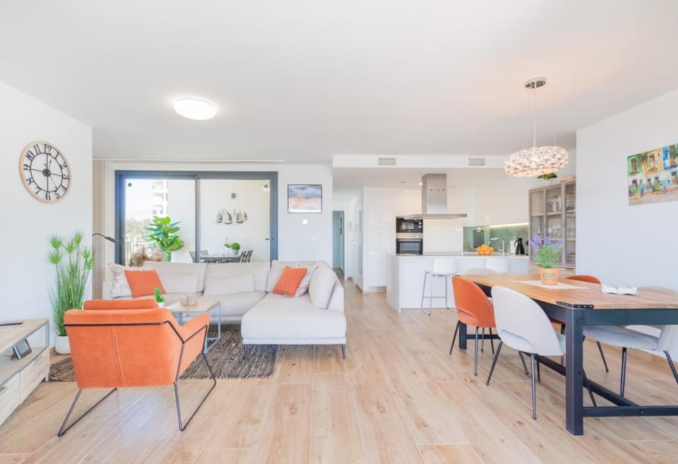 Living room, Seating area, Dining area
