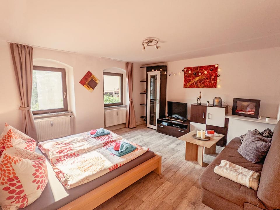 Living room, Photo of the whole room, Bedroom