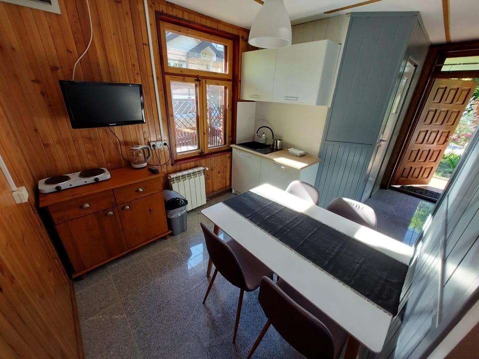 TV and multimedia, Dining area