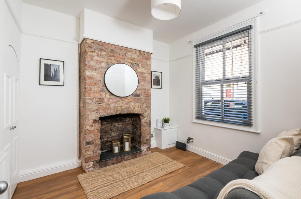 Other, Seating area, flat iron