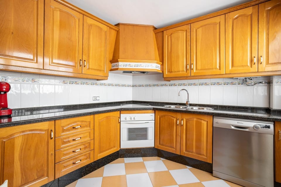 Kitchen or kitchenette, Living room