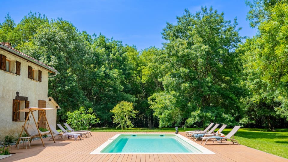 Natural landscape, Garden, Garden view, Pool view, Swimming pool, sunbed