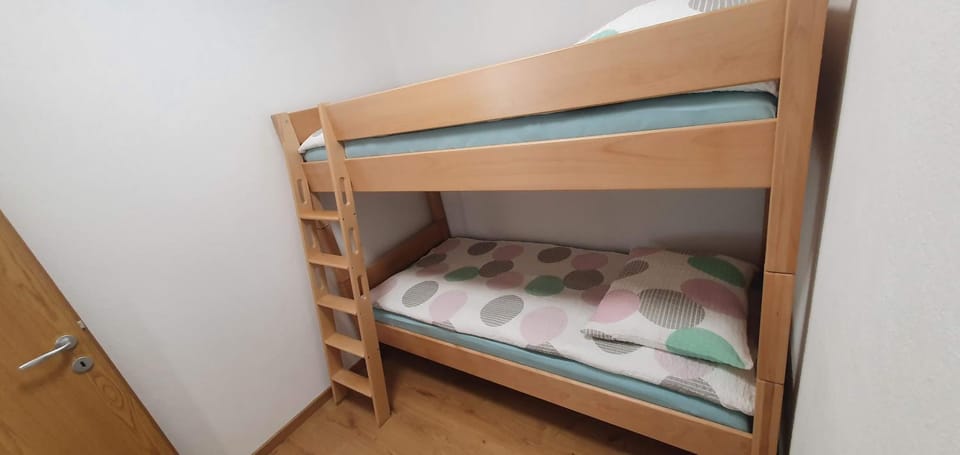 bunk bed