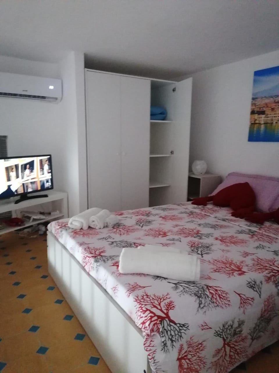 Bed, Photo of the whole room, Bedroom, air conditioner