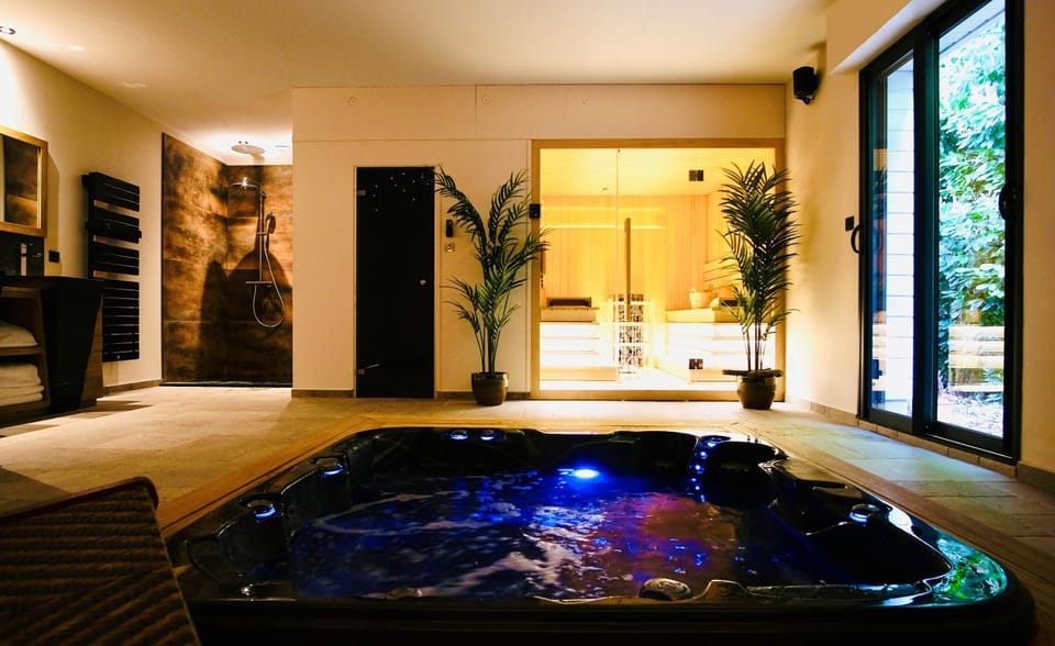 Hot Tub, Spa and wellness centre/facilities