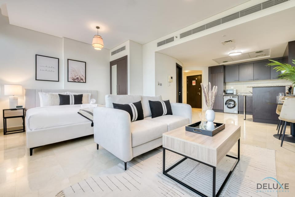 Bed, Living room, Seating area, Bedroom, kitchen