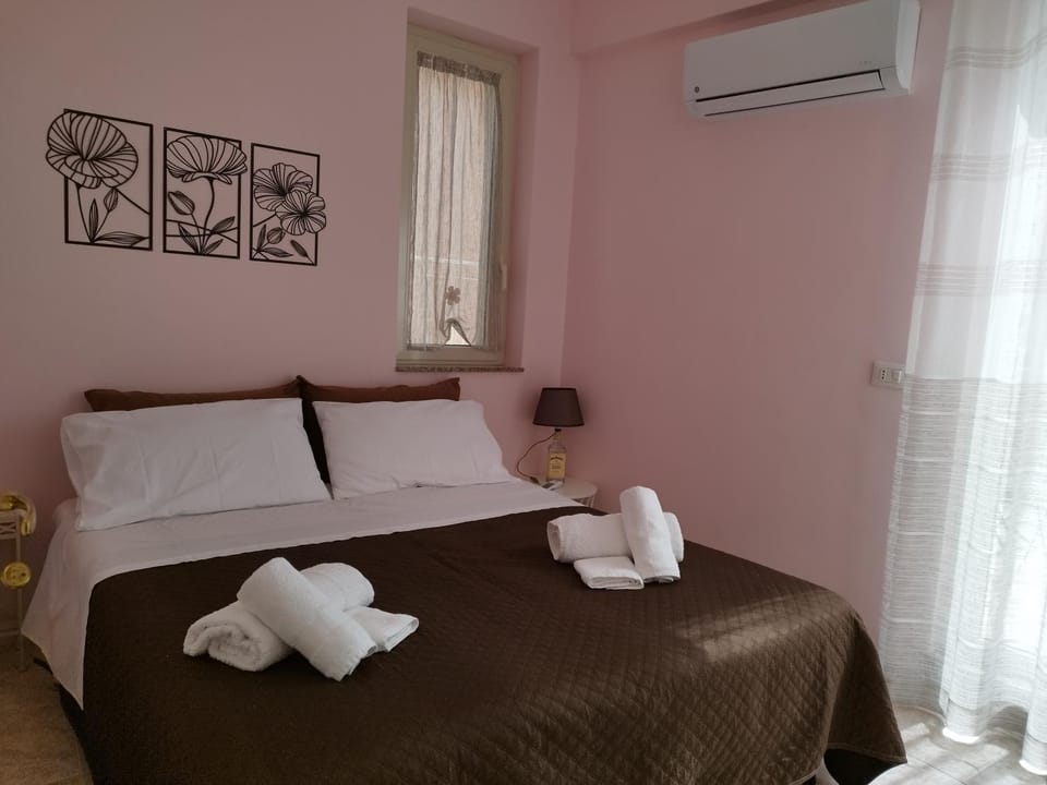 Balcony/Terrace, Bedroom, hair dresser, air conditioner