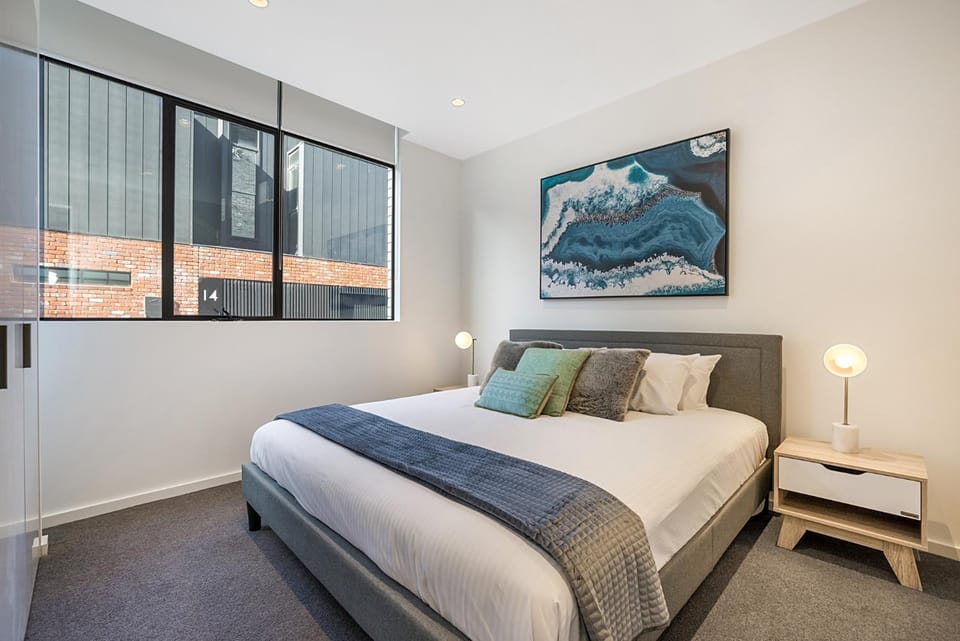 Bright Terrace Unit Next to Chapel St Dining Apartment in Melbourne