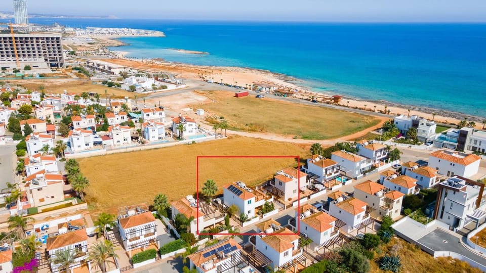 Villa Rosedale by Ezoria Villas Villa in Sotira