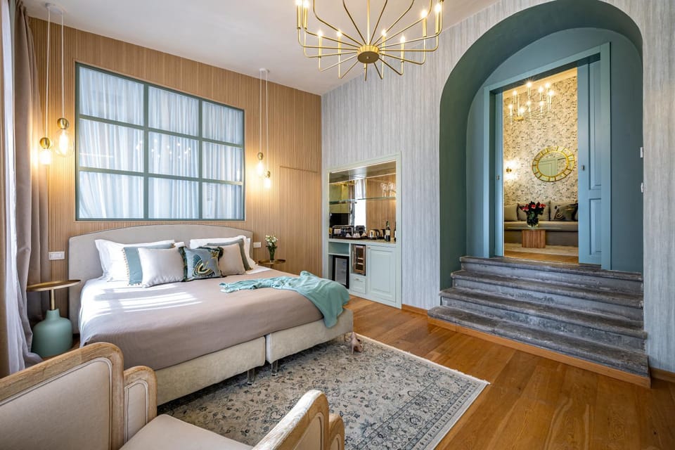 Bed, Living room, Photo of the whole room, Bedroom, oven