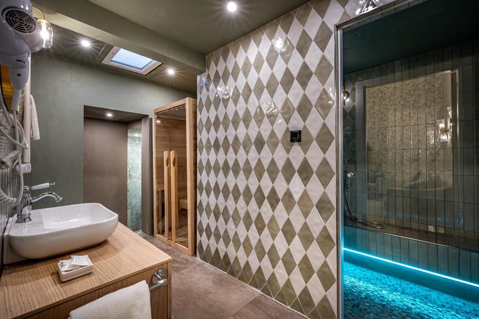 Sauna, Steam room, Bathroom, Spa and wellness centre/facilities