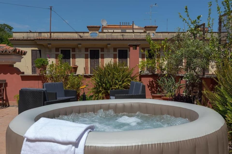 Hot Tub, Balcony/Terrace, Swimming pool