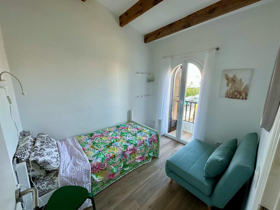 Bed, Balcony/Terrace, Bedroom, Sea view