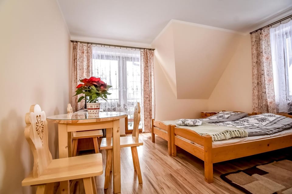 Bed, Living room, Photo of the whole room, Bedroom