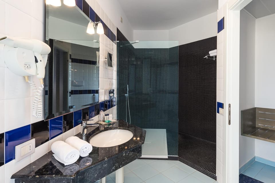Shower, Other
