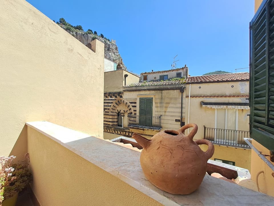 Mirèa Apartment by Casa in mente Apartment in Cefalu