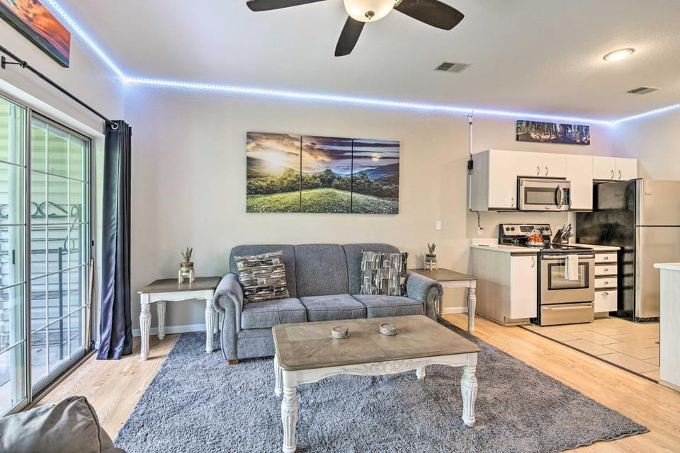 6 Mi to Branson Strip! Dog-Friendly Golf Condo House in Ozark Mountains