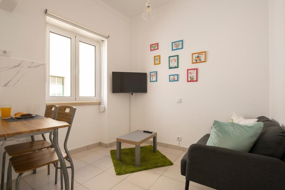 TV and multimedia, Living room, Dining area