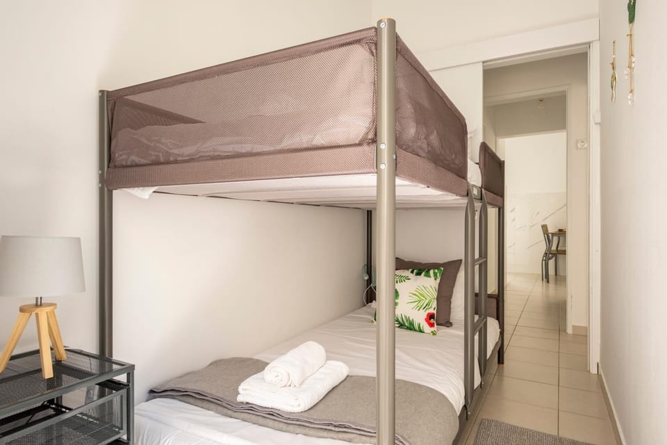 bunk bed