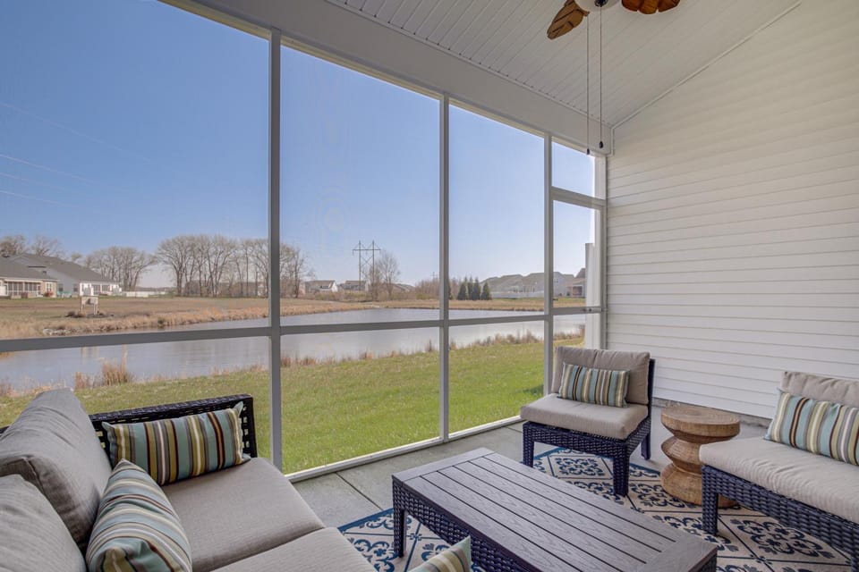 Screened Porch, Outdoor Shower: Millville Villa Villa in Sussex County