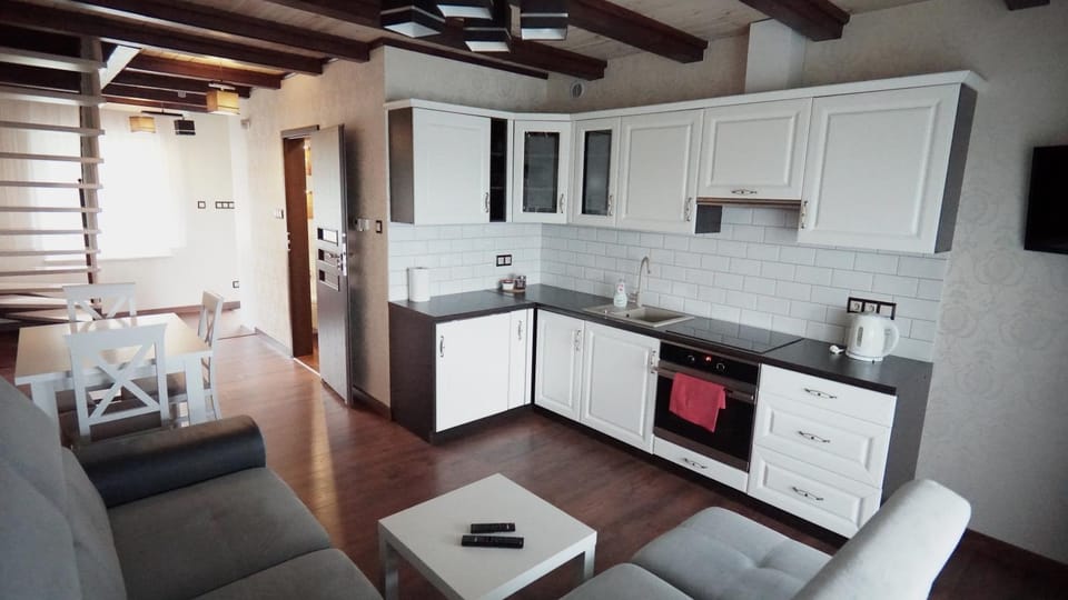 Kitchen or kitchenette, Living room