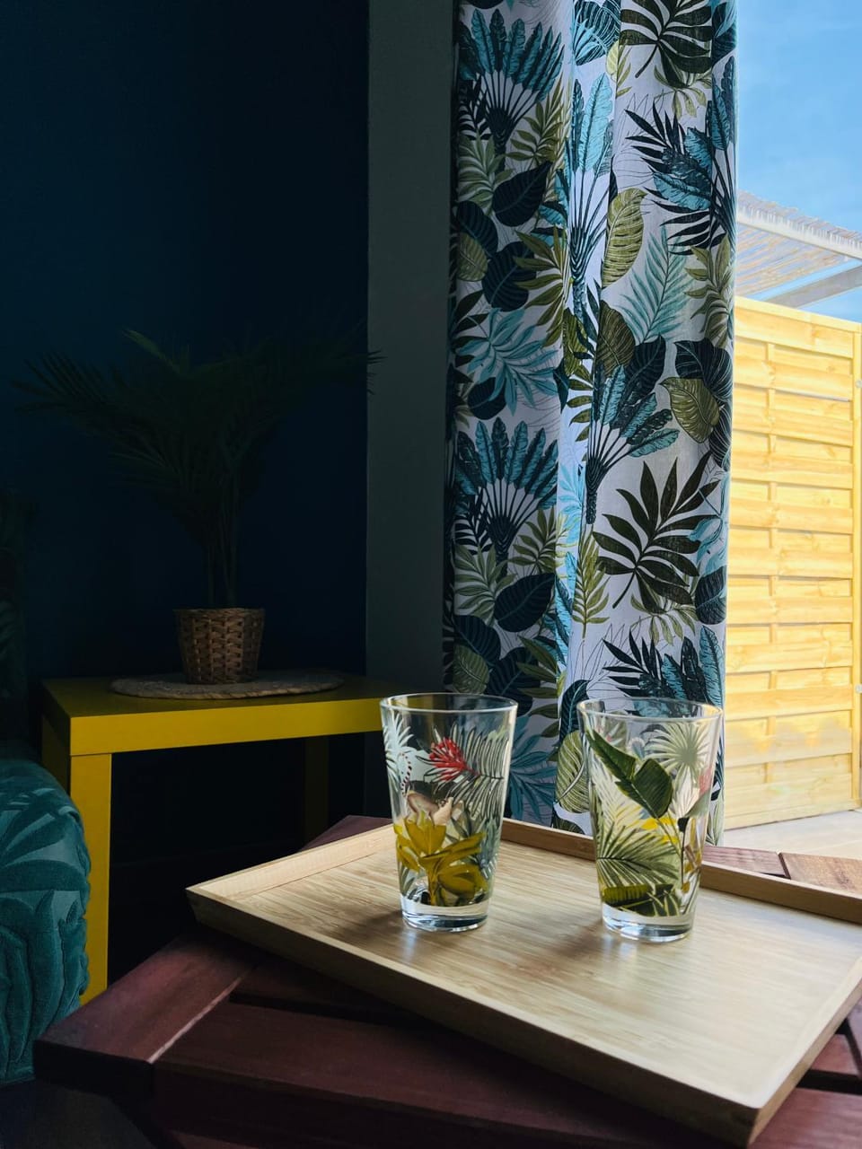 Seating area, Drinks