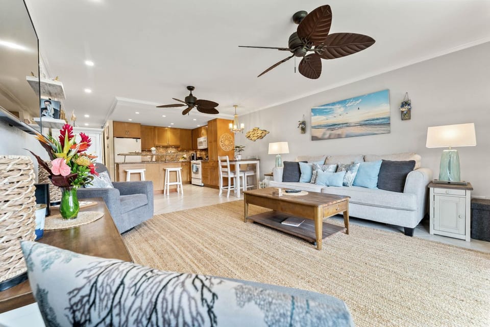 Kitchen or kitchenette, Living room, Seating area, furniture