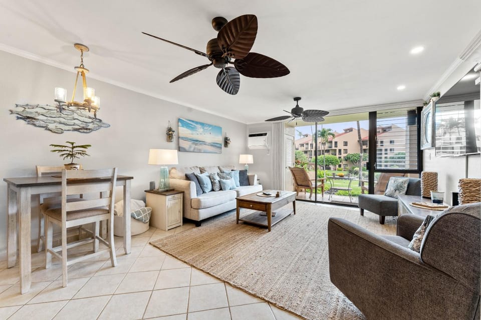 Patio, Garden, Living room, Seating area, Dining area, furniture