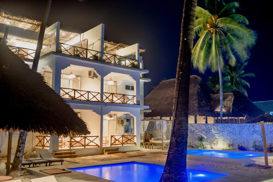 Property building, Swimming pool