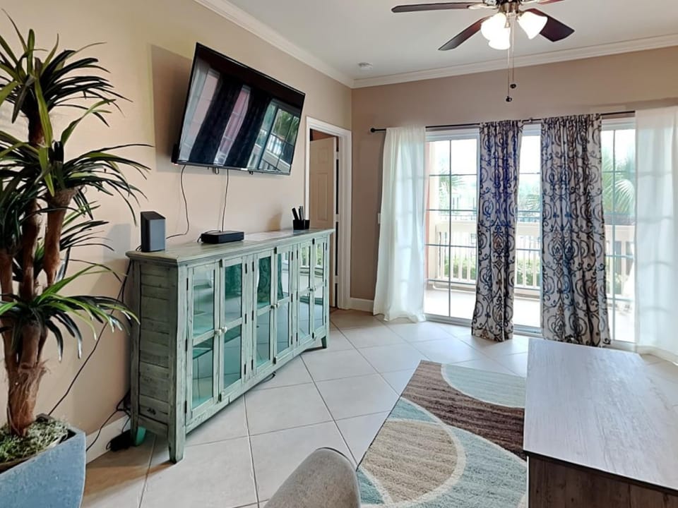 Dawn 813-Poolside Pleasure Apartment in Galveston Island