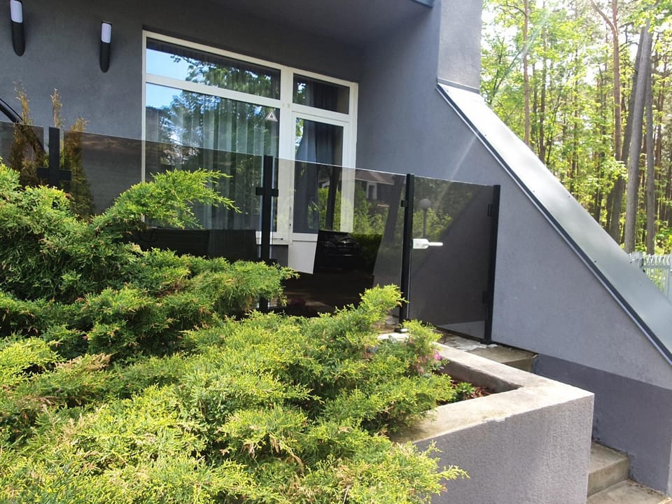 Property building, Day