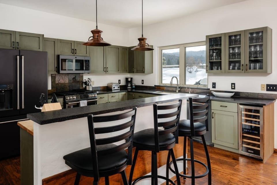 Southfork Retreat House in Big Sky
