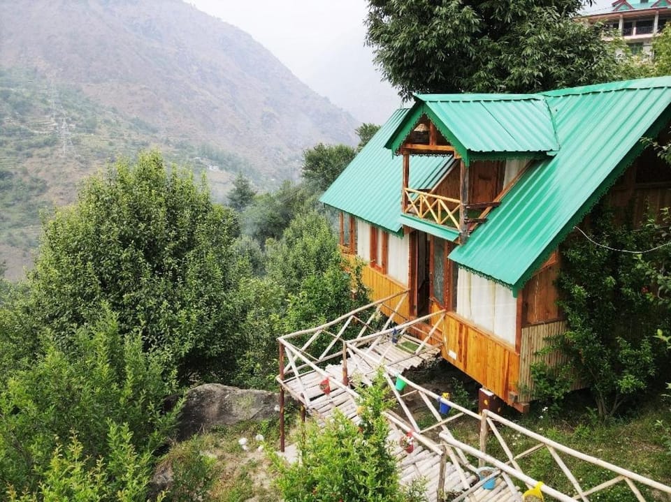 Himalayan Abode Tree House Chalet in Himachal Pradesh