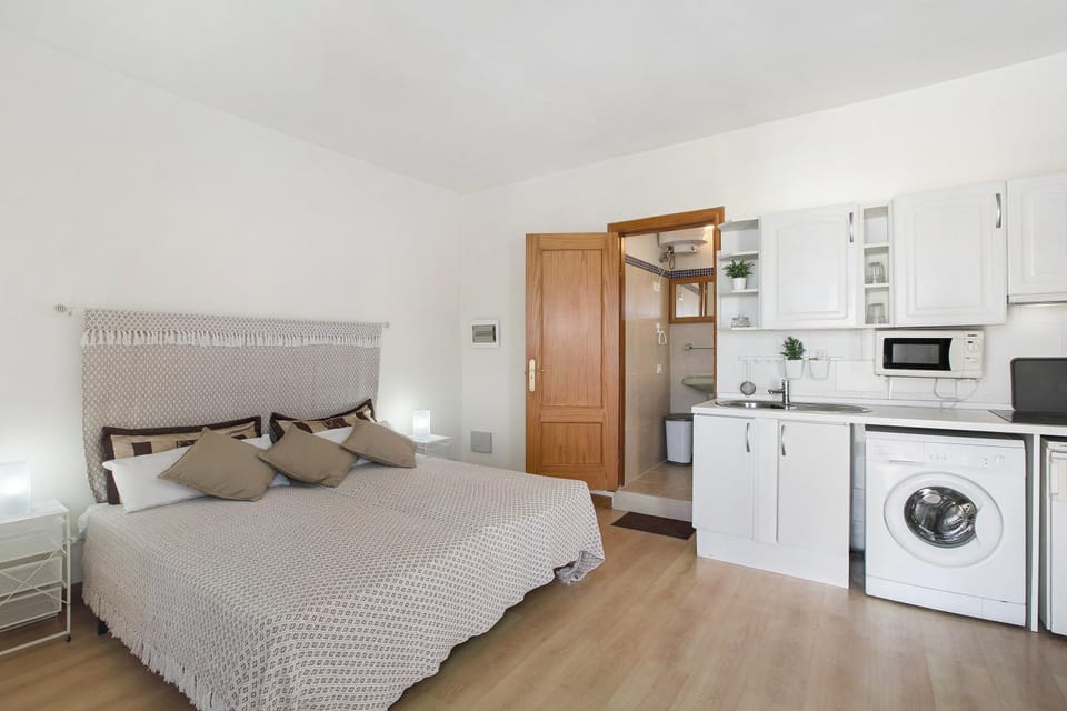 Living room, Bedroom