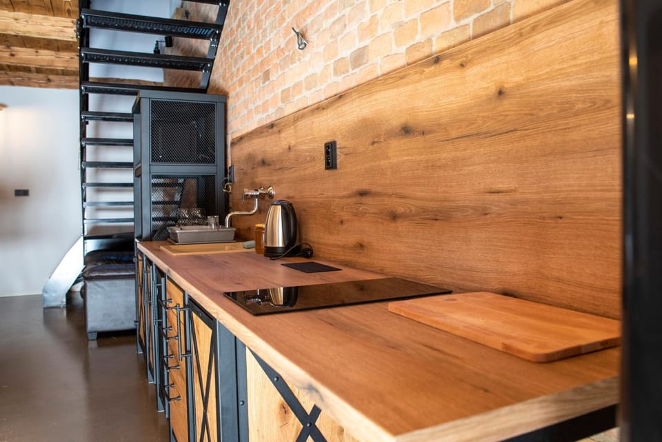 Communal kitchen, Internal: Not applicable to any particular room