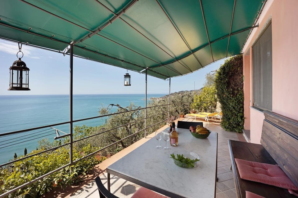 Property building, Balcony/Terrace