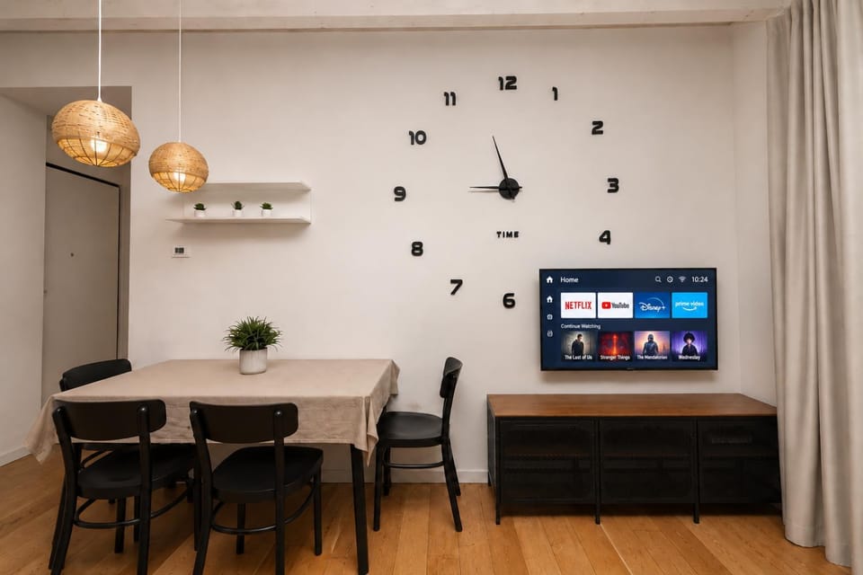 TV and multimedia, Dining area