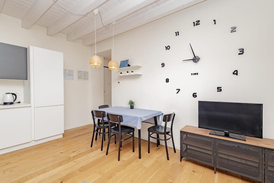 Communal lounge/ TV room, TV and multimedia, Kitchen or kitchenette, Living room, Seating area, Dining area, Evening entertainment, minibar