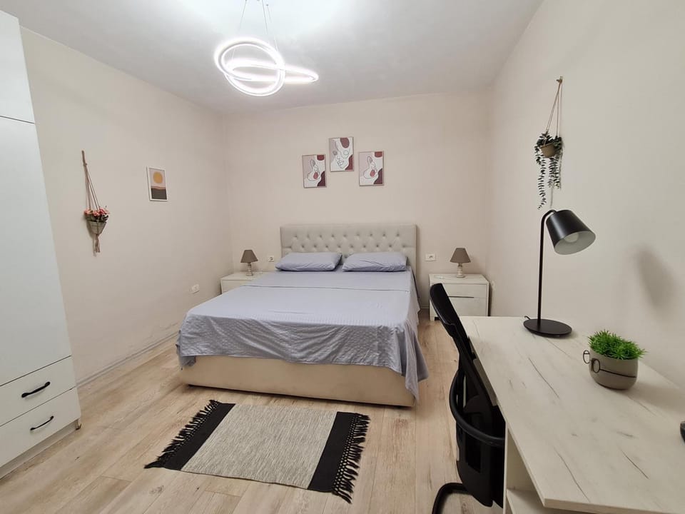 Bedroom, hair dresser