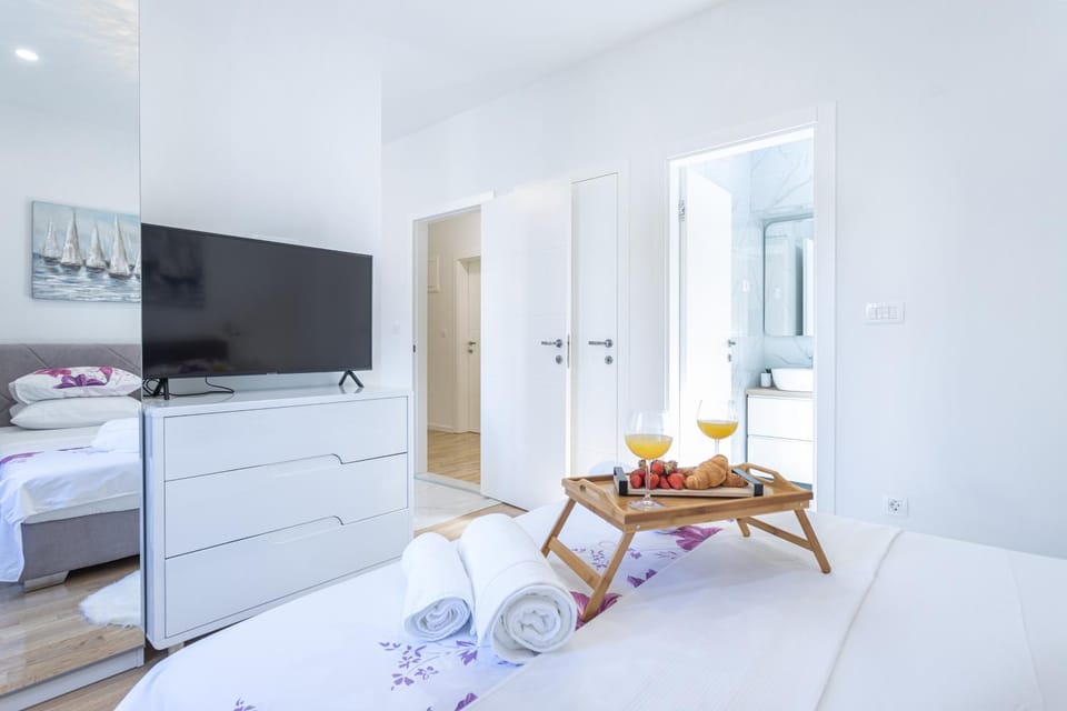TV and multimedia, Bedroom