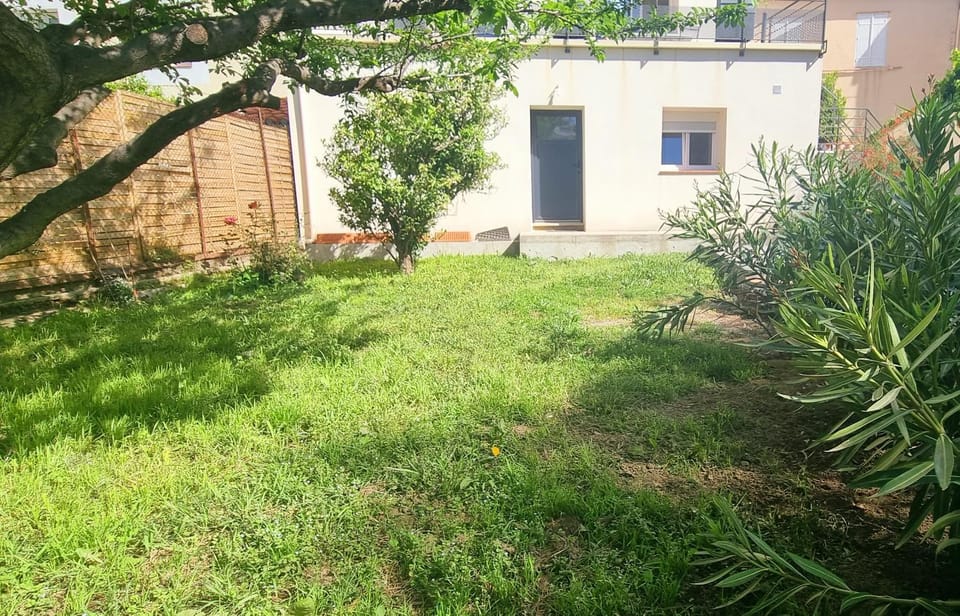 Garden, Garden view