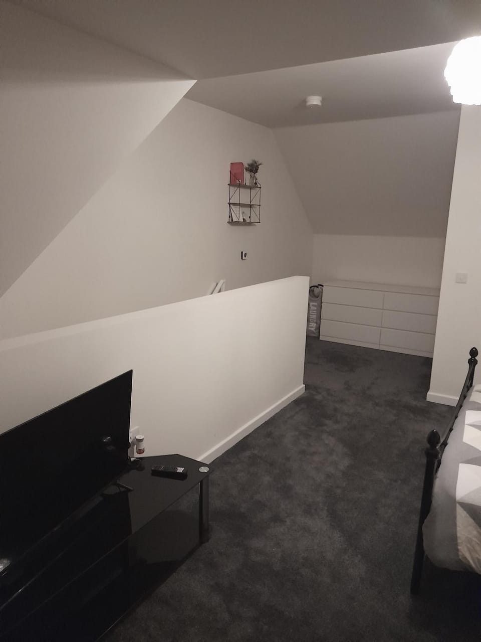 Spacious Ensuite King Room Private Neighbourhood Free Parking Space Bed and Breakfast in Oldham