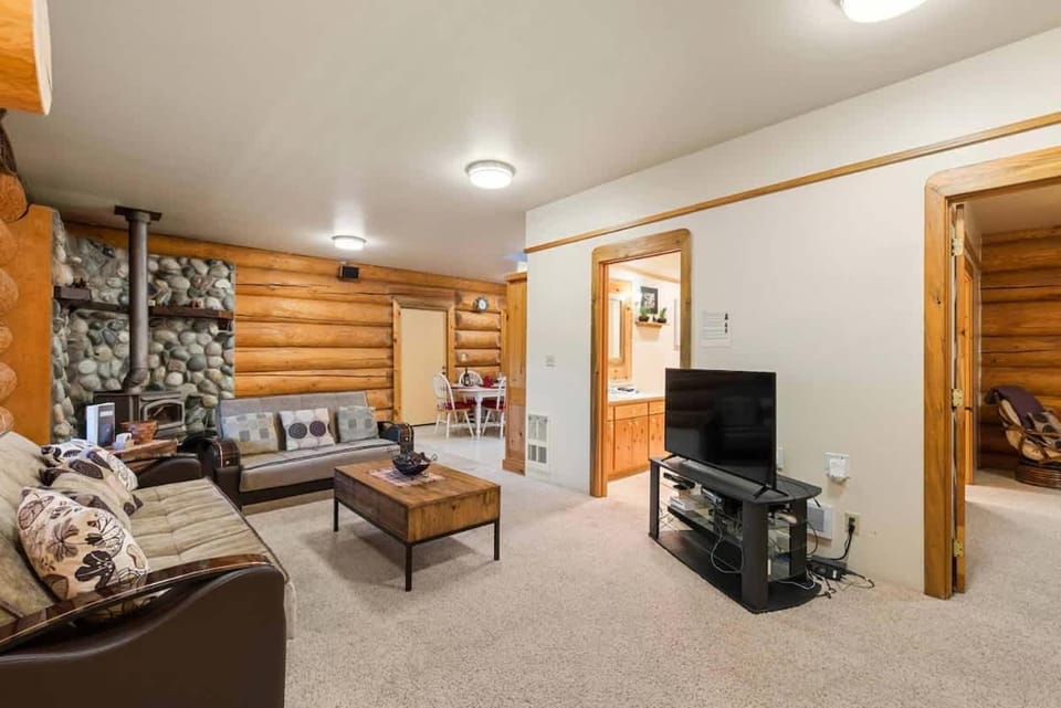 Bear Ridge Cabin - Pacific Retreats Cabin in Washington