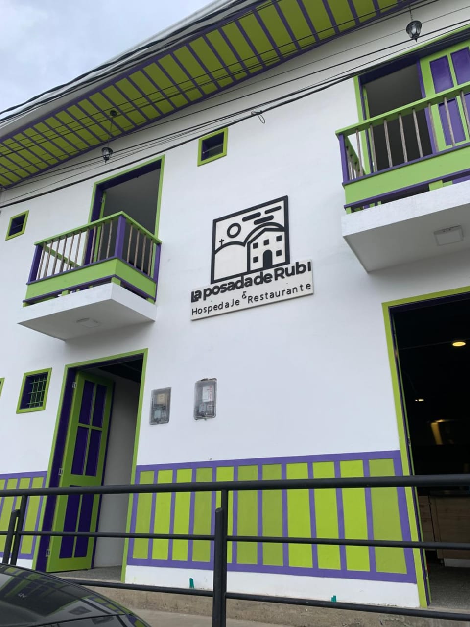 Facade/entrance