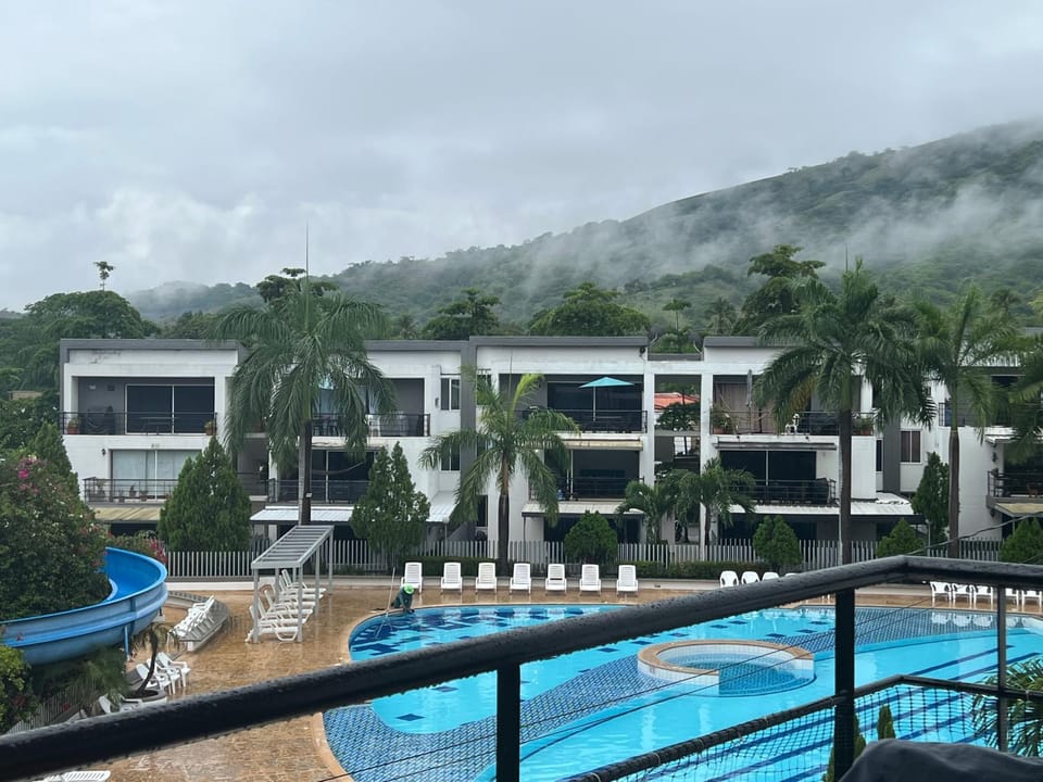 Mountain view, Pool view