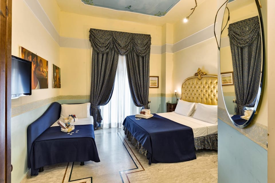 Bed, Photo of the whole room
