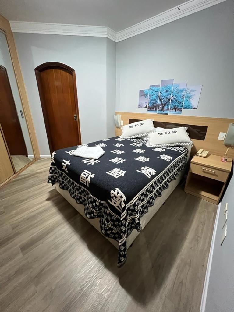 FLAT no Gonzaga com estacionamento incluso Apartment in Santos