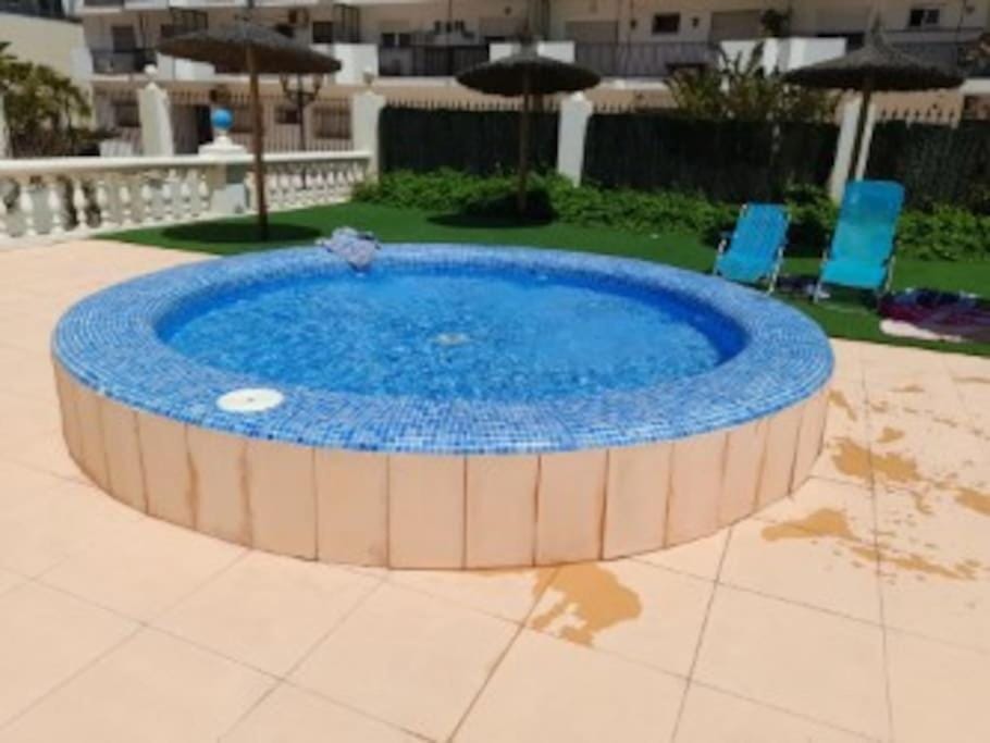 Bonito apartamento a 50 metros de la playa. Apartment in San Luis de Sabinillas