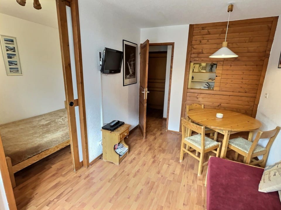 Résidence Rond-point Des Pistes Iii - Appartement 2 pièces pour 4 personnes situé à Val d’Isère, skis aux pieds et à 500m du centre du village, navettes gratuites au MAE-1798 Apartment in Val dIsere